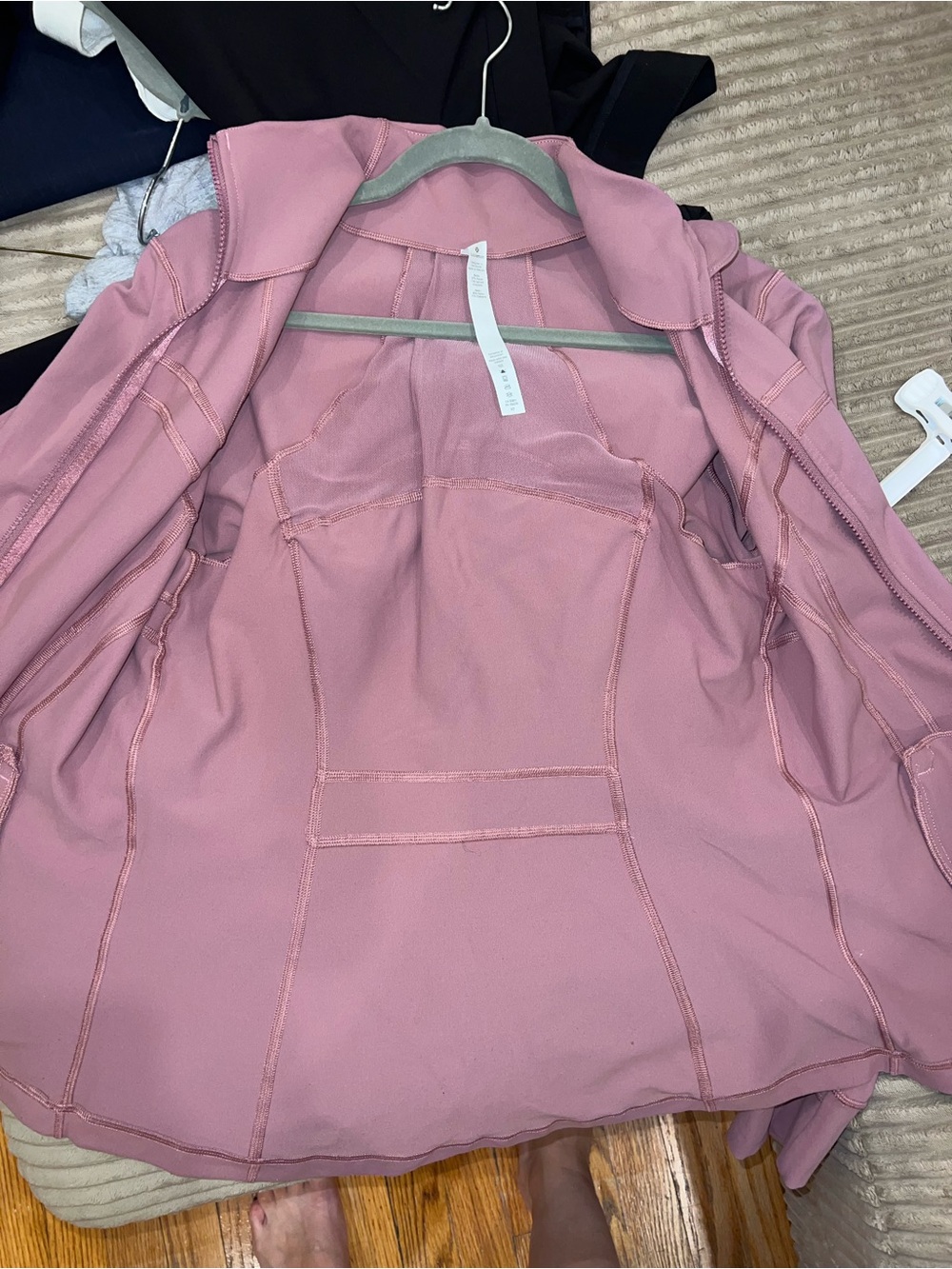 Lululemon Define Jacket dusty rose/purple color 12 - Picture 8 of 8